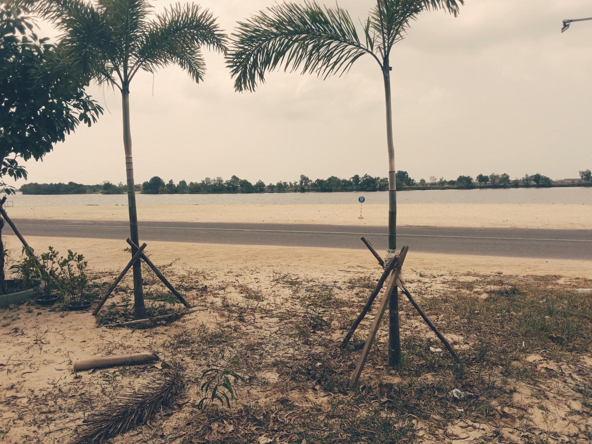 La Plage De Kampot By Lee & Hap Guest House Exterior foto