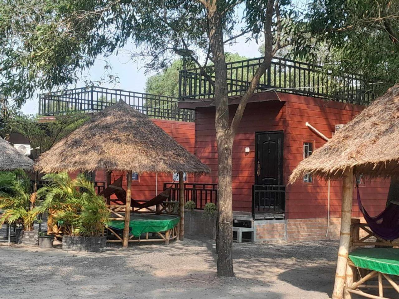 La Plage De Kampot By Lee & Hap Guest House Exterior foto